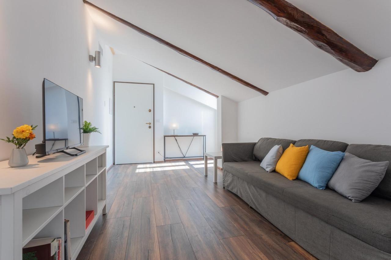 Mansarda Svizzera By Wonderful Italy Apartment Turin Bagian luar foto